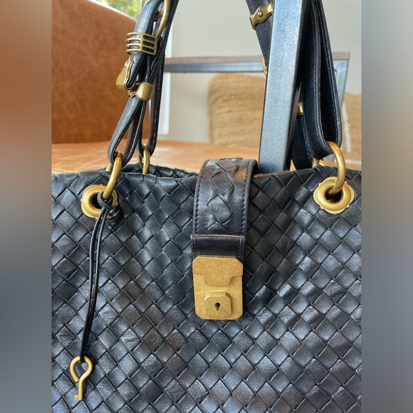 Bottega Veneta Black Woven Leather Tote - Picture 9 of 9